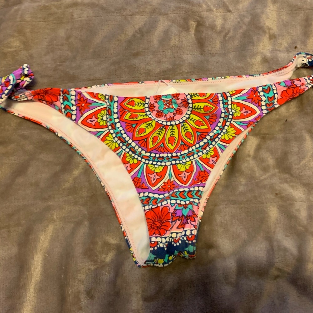 Women’s Billabong Bikini Bottom Size L